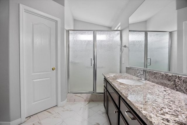 10423 Crandon Park Drive, Bakersfield, CA 93312