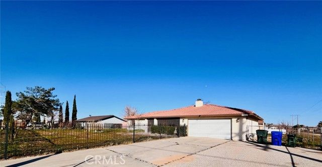 11911 Kiowa Road, Apple Valley, CA 92308