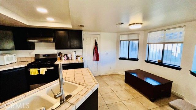 11911 Kiowa Road, Apple Valley, CA 92308