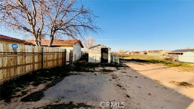 11911 Kiowa Road, Apple Valley, CA 92308