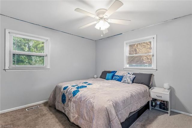 312 tanbark Lane, Kernersville, NC 27284