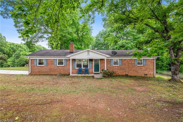 312 tanbark Lane, Kernersville, NC 27284