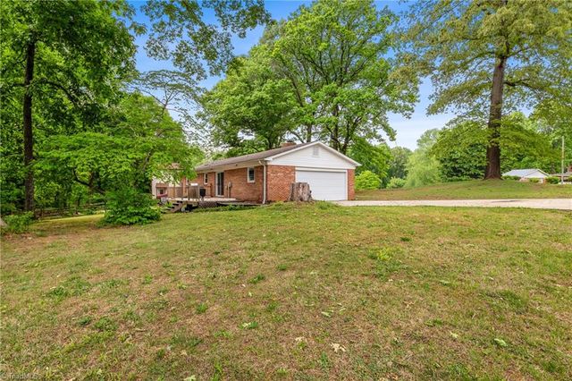 312 tanbark Lane, Kernersville, NC 27284