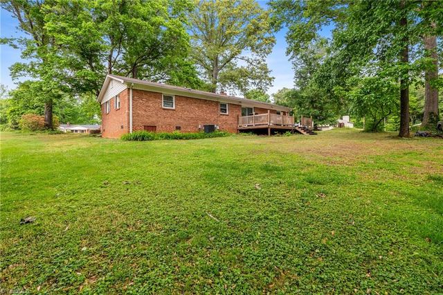 312 tanbark Lane, Kernersville, NC 27284