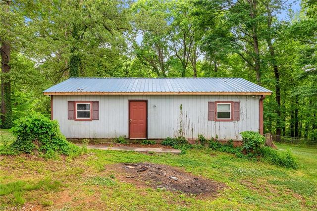 312 tanbark Lane, Kernersville, NC 27284