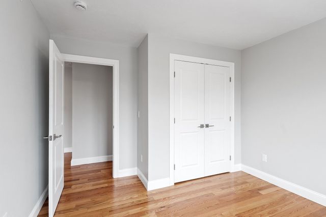 10 Windsor St E, Worcester, MA 01605