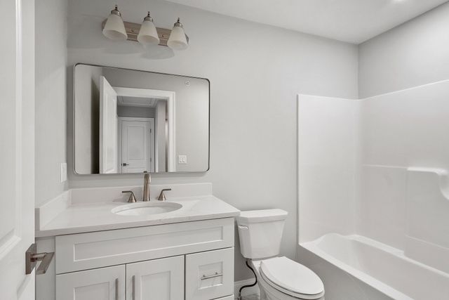 10 Windsor St E, Worcester, MA 01605