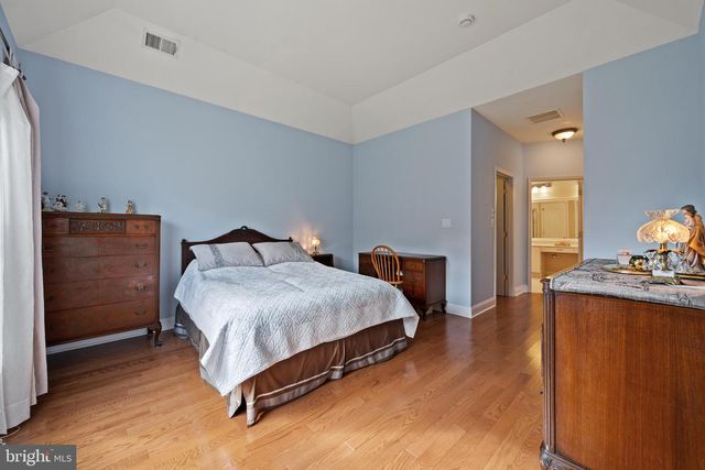 6 GRANDE BLVD, Princeton Junction, NJ 08550