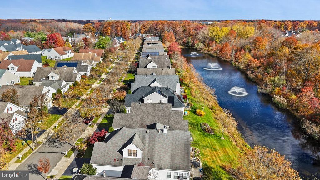 6 GRANDE BLVD, Princeton Junction, NJ 08550