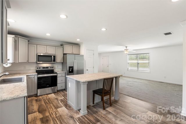 1118 Bethesda Road, Statesville, NC 28677