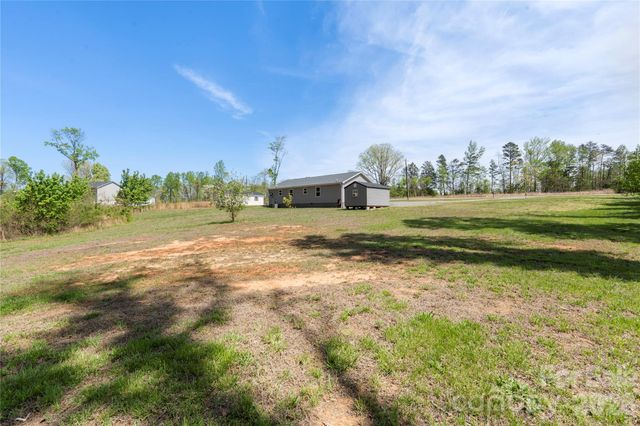 1118 Bethesda Road, Statesville, NC 28677