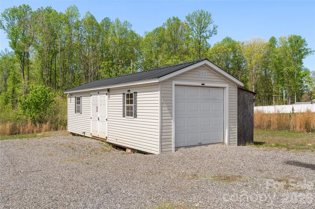 1118 Bethesda Road, Statesville, NC 28677