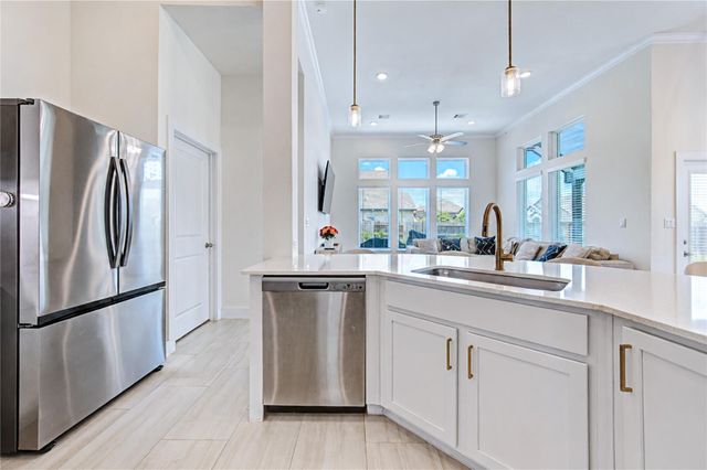 6103 Sandspur Springs Lane, Pearland, TX 77584