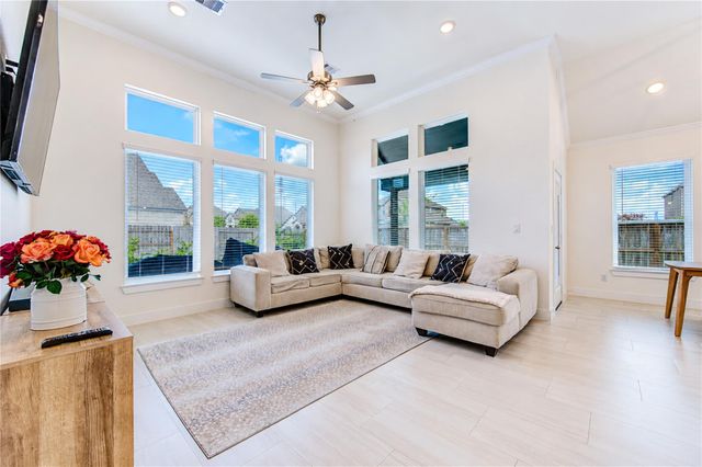 6103 Sandspur Springs Lane, Pearland, TX 77584