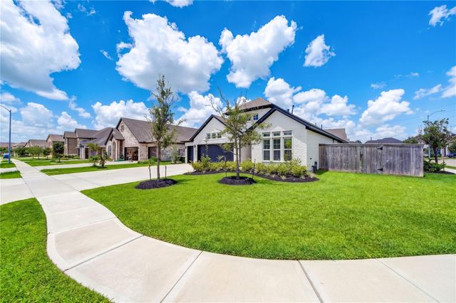 6103 Sandspur Springs Lane, Pearland, TX 77584