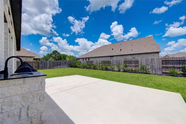 6103 Sandspur Springs Lane, Pearland, TX 77584