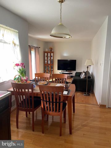 24 ELM DR, Hightstown, NJ 08520