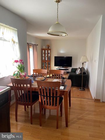 24 ELM DR, Hightstown, NJ 08520