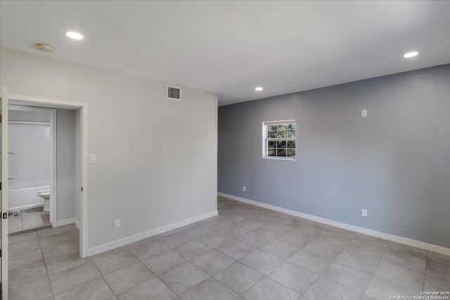 4434 Mountain Pass, Von Ormy, TX 78073