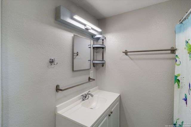 4434 Mountain Pass, Von Ormy, TX 78073