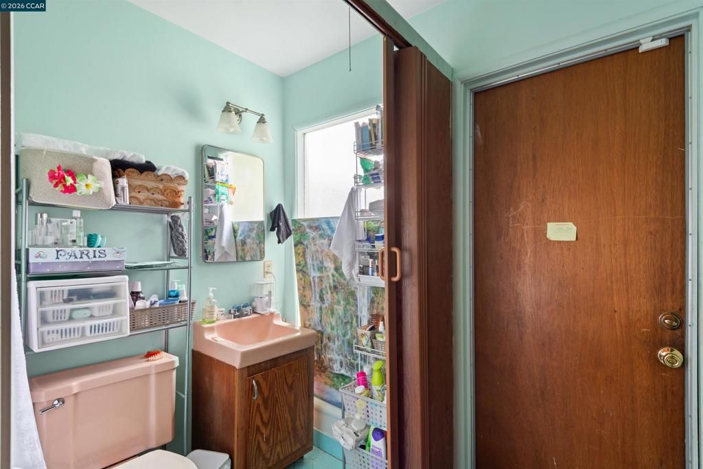 Image 16 of property listing at 5988 Monterey Ave, Richmond, CA 94805