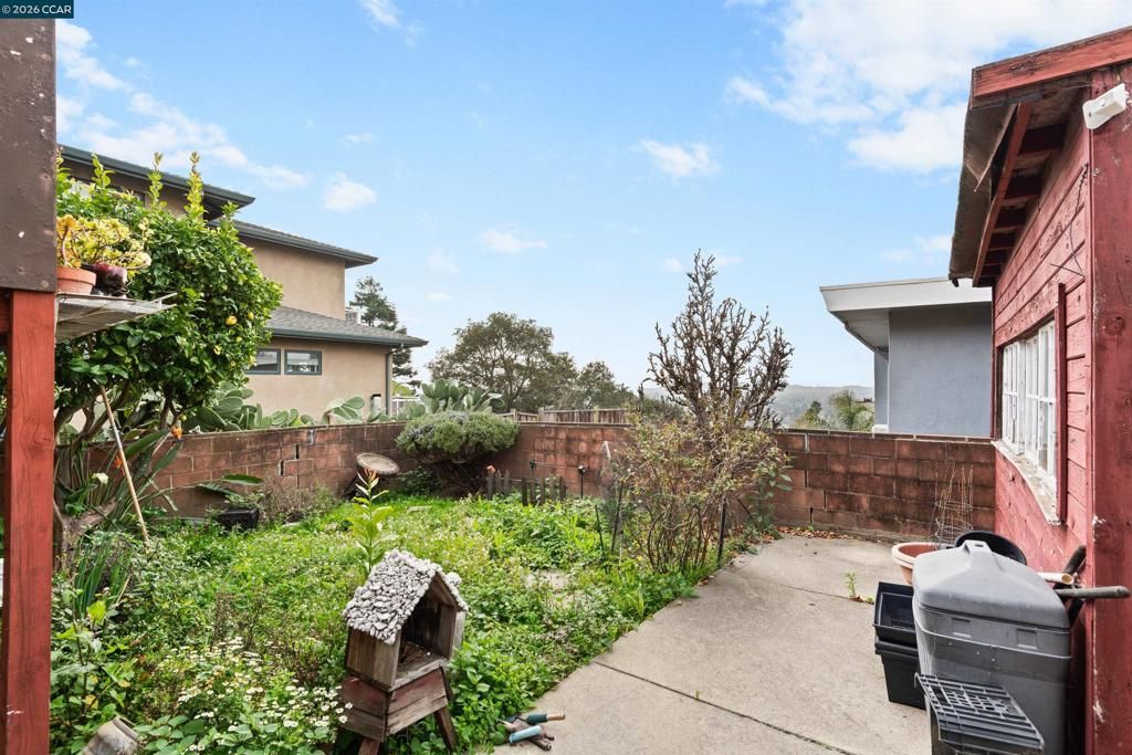 Image 21 of property listing at 5988 Monterey Ave, Richmond, CA 94805