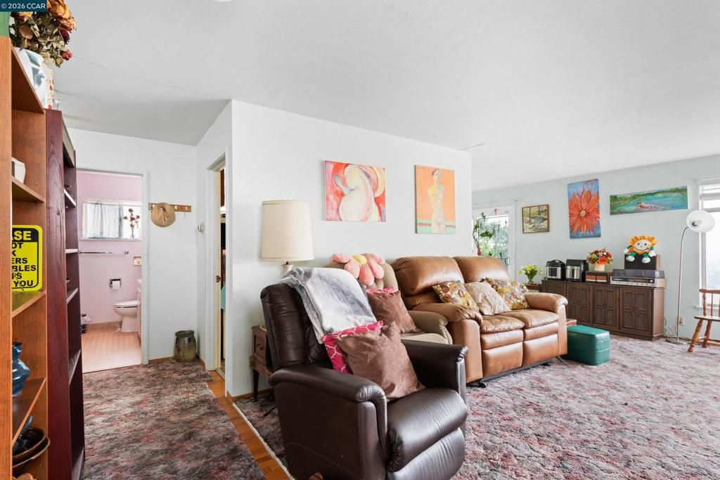 Image 4 of property listing at 5988 Monterey Ave, Richmond, CA 94805