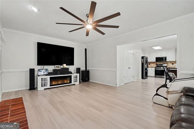 489 Broadstone Way NW, Acworth, GA 30101