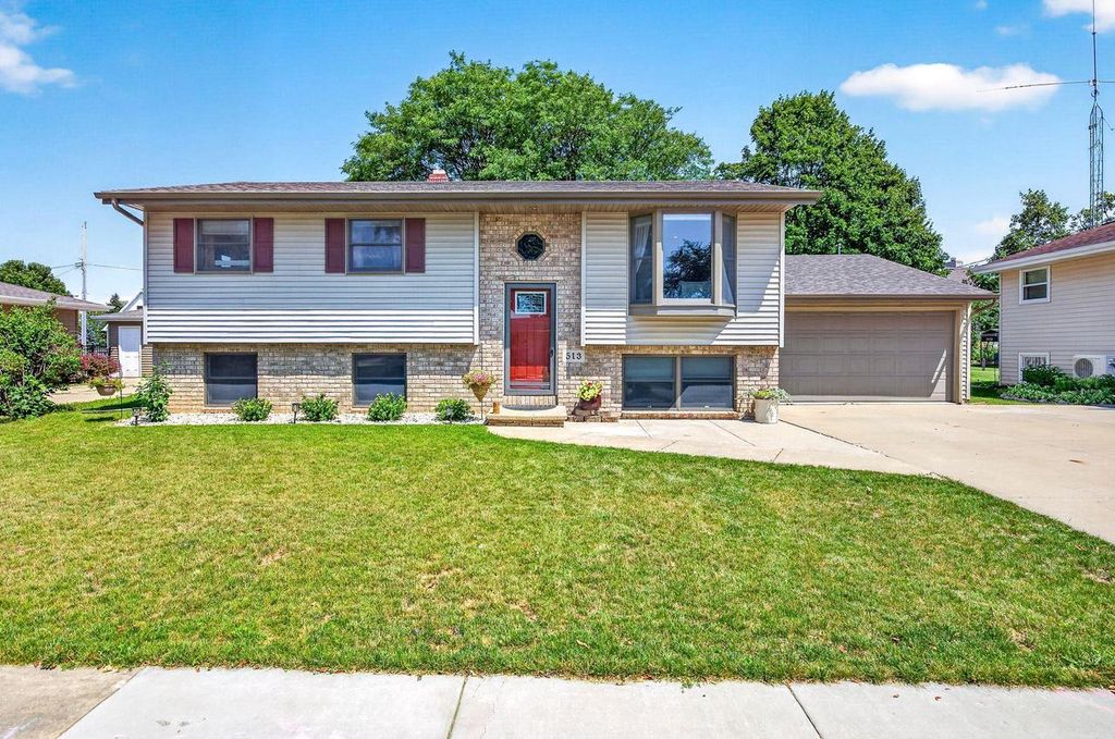 513 JEFFREY STREET, Combined Locks, WI 54113