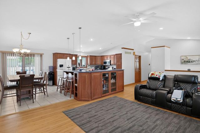 3179 S Davis Drive, Beloit, WI 53511