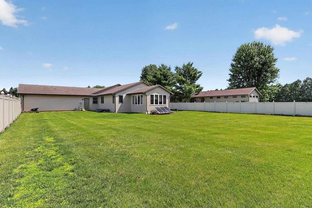 3179 S Davis Drive, Beloit, WI 53511