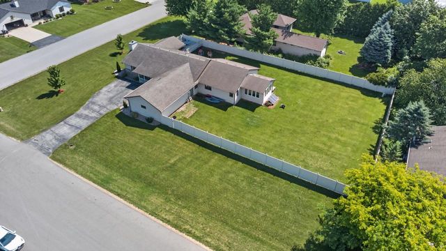 3179 S Davis Drive, Beloit, WI 53511