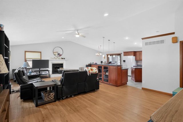 3179 S Davis Drive, Beloit, WI 53511