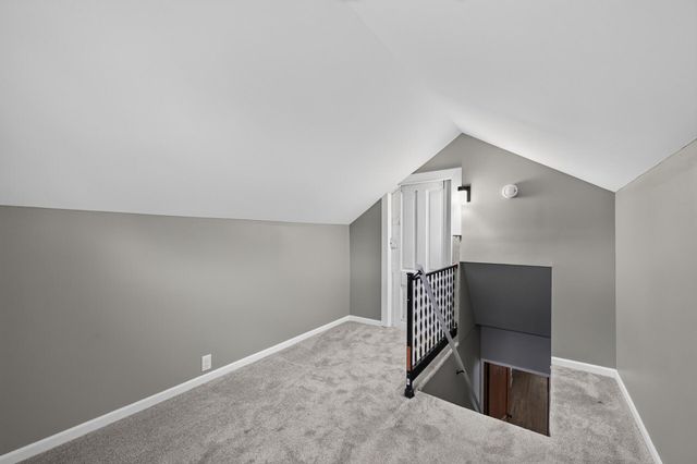 1148 Lane Place, Saint Paul, MN 55106