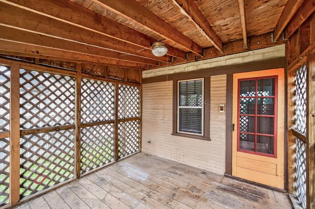 1148 Lane Place, Saint Paul, MN 55106