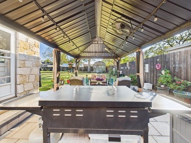 516 E 6th Street, Irving, TX 75060