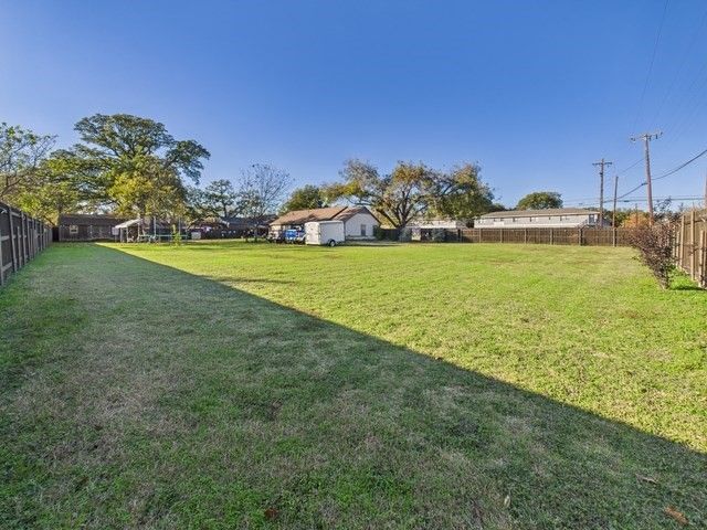 516 E 6th Street, Irving, TX 75060