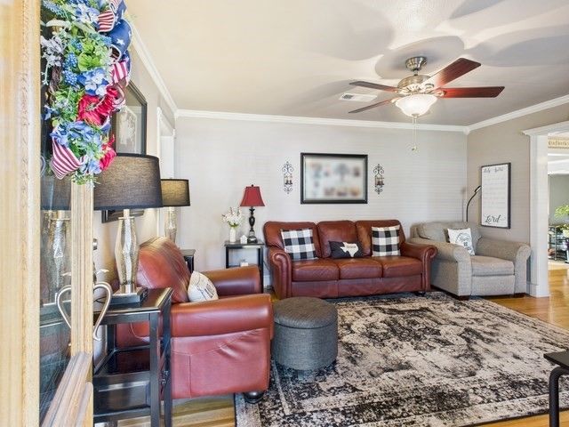 516 E 6th Street, Irving, TX 75060