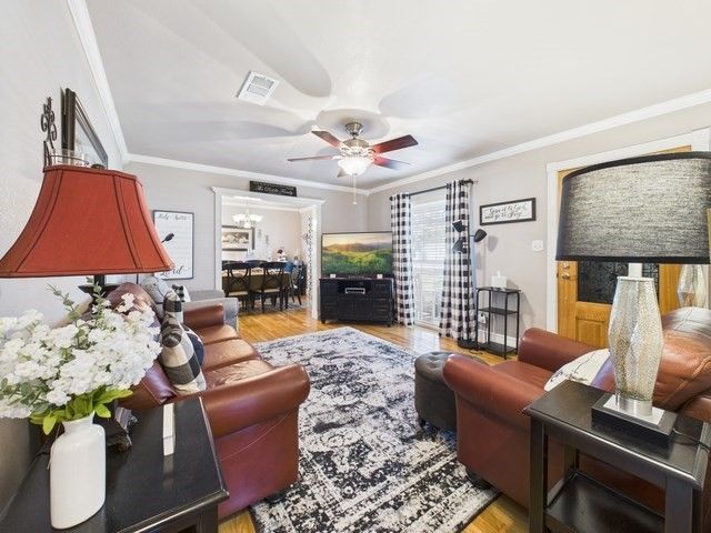 516 E 6th Street, Irving, TX 75060