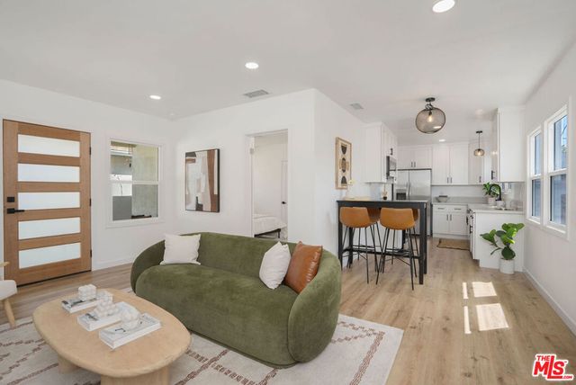 5418 S Rimpau Boulevard, Los Angeles, CA 90043