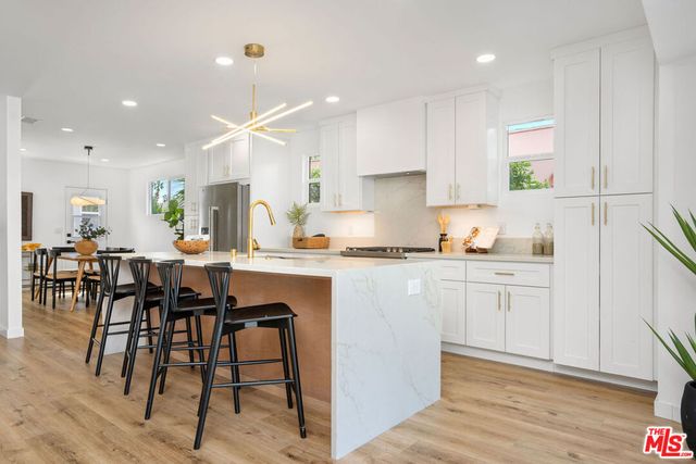 5418 S Rimpau Boulevard, Los Angeles, CA 90043