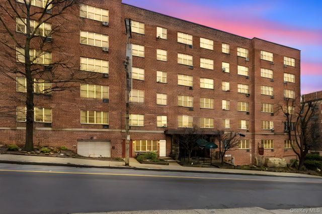 25 Franklin Avenue 4C, White Plains, NY 10601