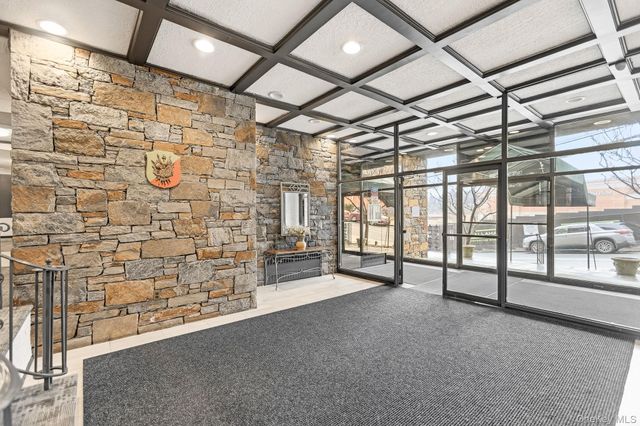 25 Franklin Avenue 4C, White Plains, NY 10601