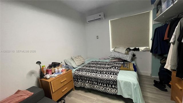 1043 NW 2nd St 2, Miami, FL 33128