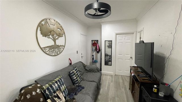 1043 NW 2nd St 2, Miami, FL 33128