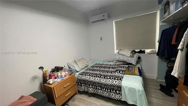 1043 NW 2nd St 2, Miami, FL 33128