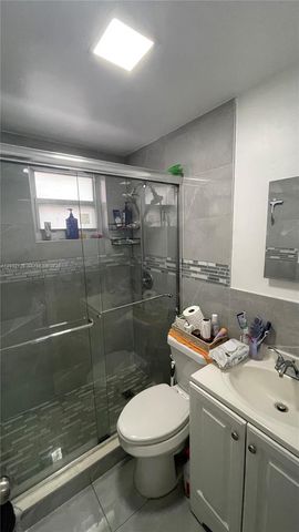 1043 NW 2nd St 2, Miami, FL 33128