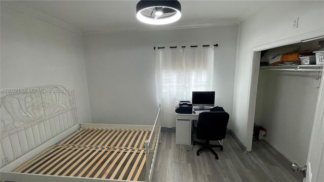 1043 NW 2nd St 2, Miami, FL 33128