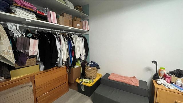 1043 NW 2nd St 2, Miami, FL 33128