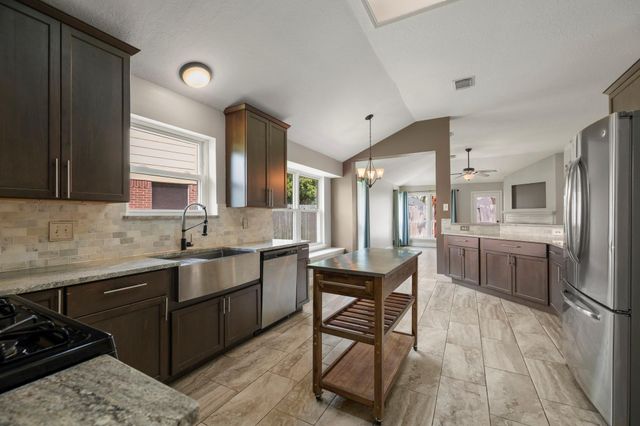 10118 Autumn Way Court, Houston, TX 77064